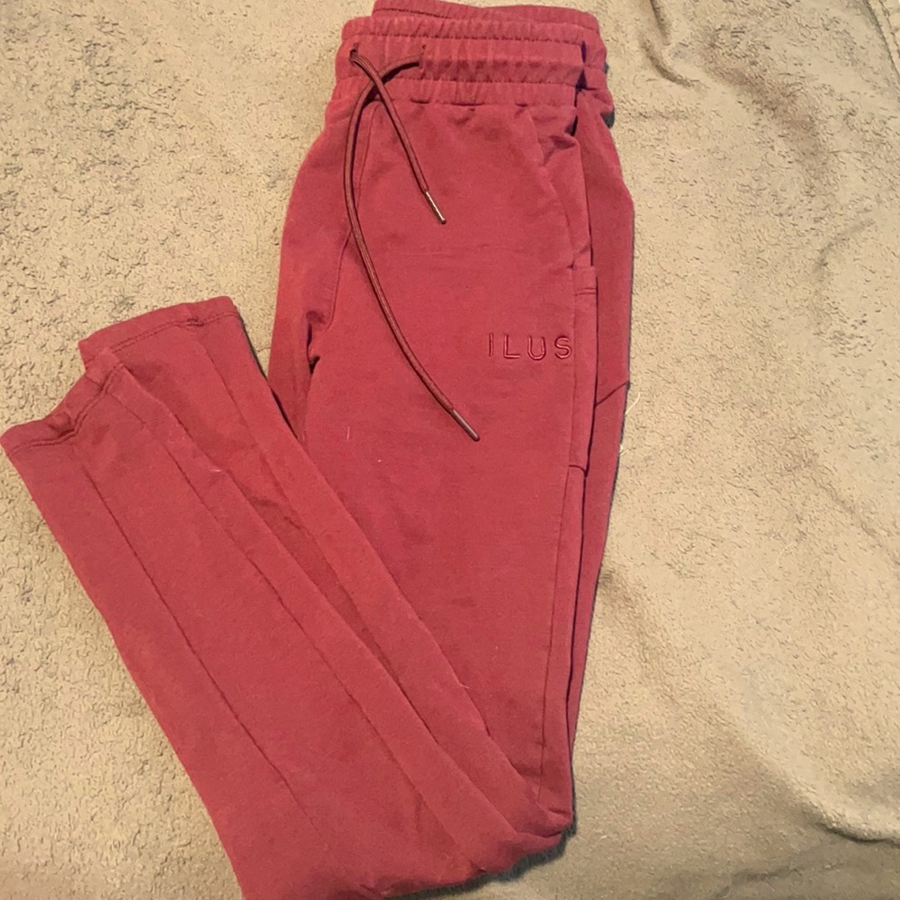 ILUS label wine joggers L
